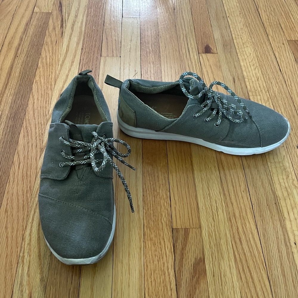 Toms Running Shoes